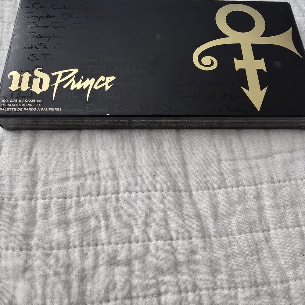 Urban Decay Prince Eyeshadow Palette - Picture 4 of 7